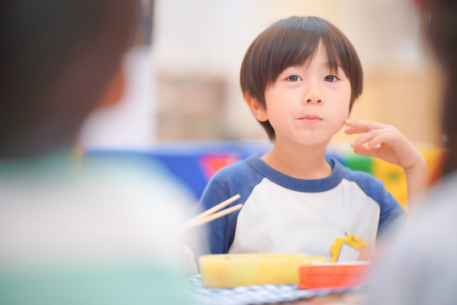 食事のときにものをよく噛むことのメリットとは?