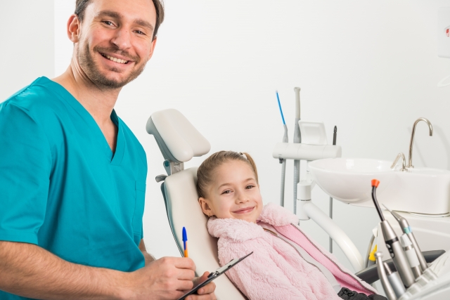 子どもの歯科検診でチェックされるポイントとは?