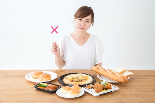 インプラント直後の食事で摂取すべきではないものとは?